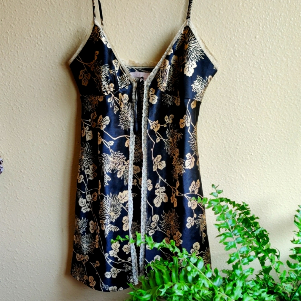Victoria's Secret geisha chemise XS